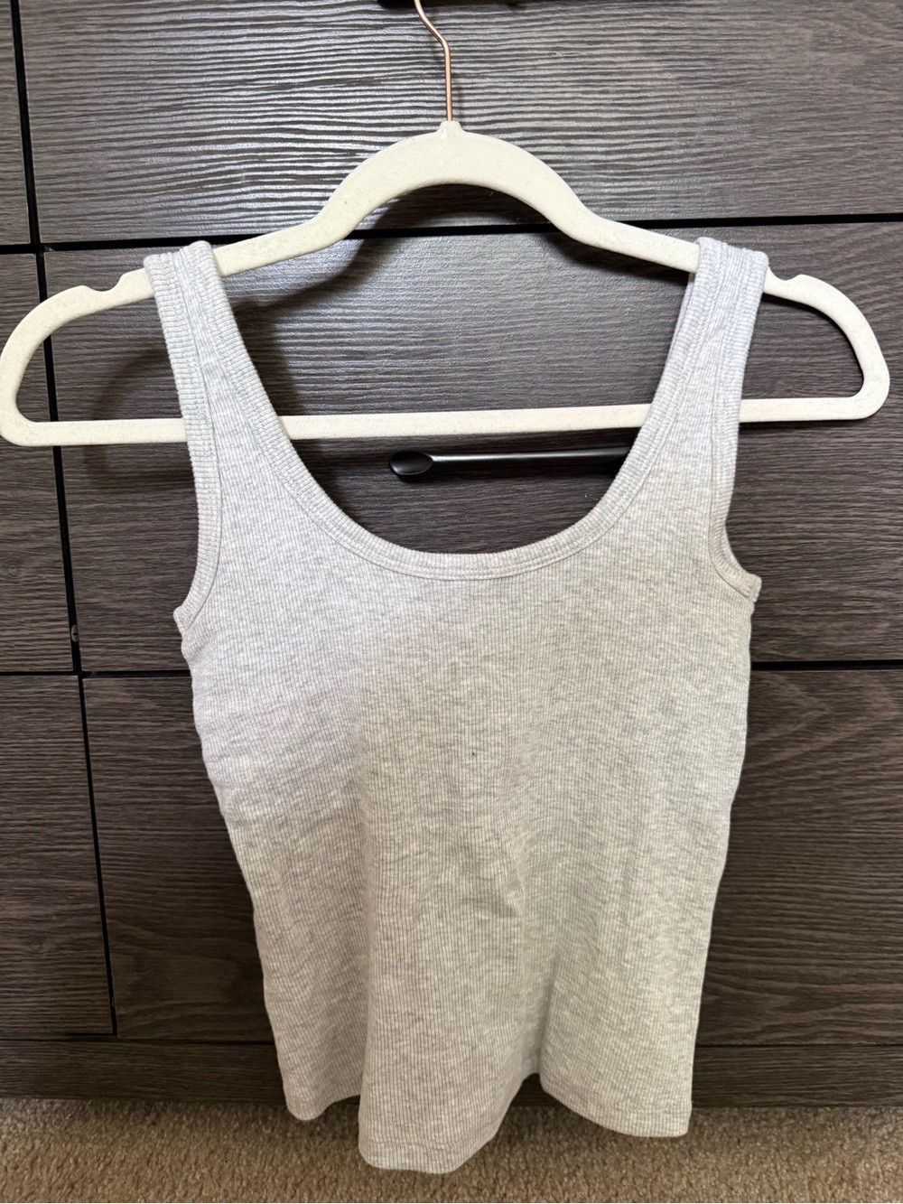 Abercrombie & Fitch Ribbed No-Bra Scoop Tank